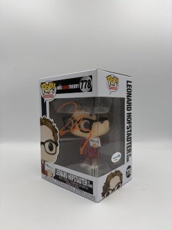Leonard Hofstadter in Robe - #778- The Big Bang Theory  -  Funko Pop - Television - Signed By Johnny Galecki - Autographcoa Certificated