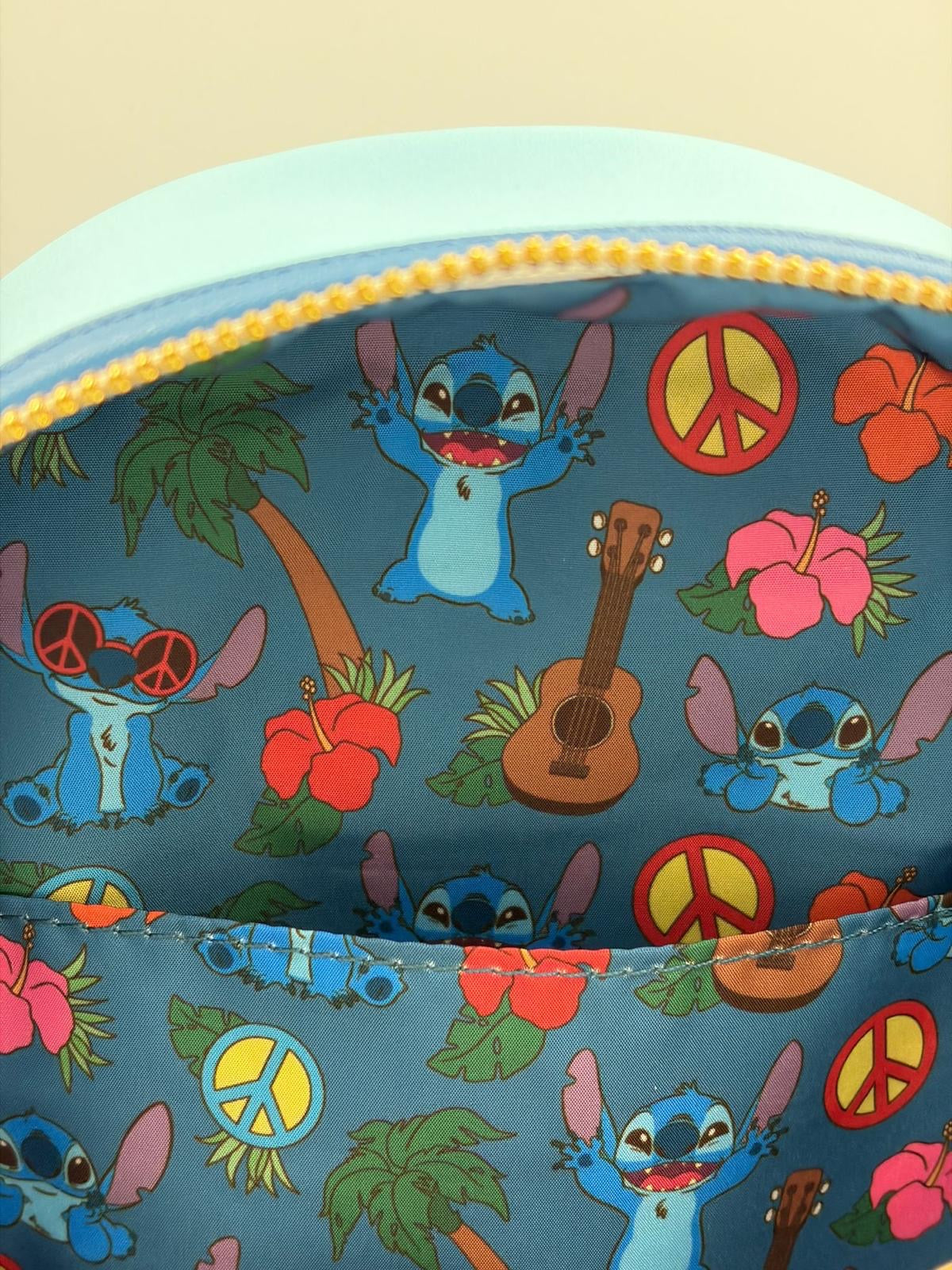 Disney Stitch Groovy Mini Backpack - Loungefly - CMPOP EMEA EXCLUSIVE